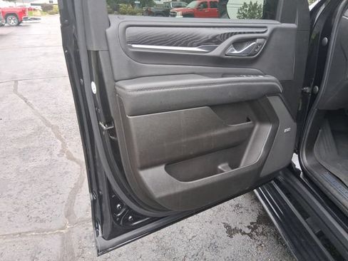 Used 2022 GMC Yukon Denali AWD/4WD image 9