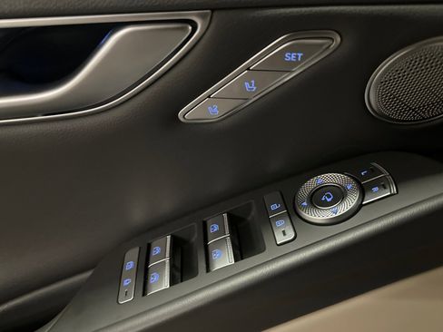 Used 2023 Genesis G80 2.5T w/ Advanced Package image 11