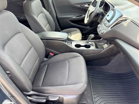 Used 2019 Chevrolet Malibu LS w/ LPO, Convenience Package 1 FWD image 20