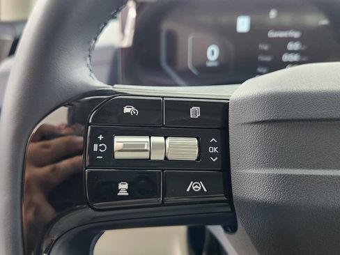 New 2027 Kia Carnival SX w/ Dark Edition Package FWD image 27