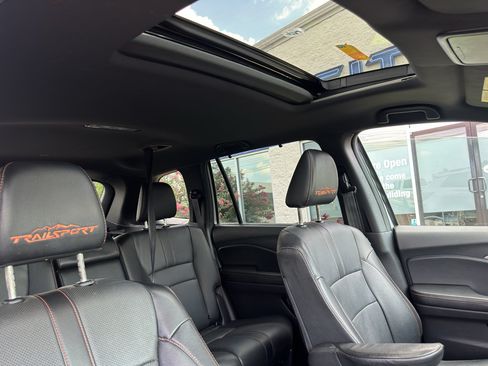 Used 2022 Honda Passport TrailSport image 12