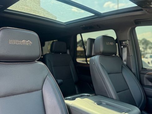 Used 2023 Chevrolet Tahoe High Country image 11