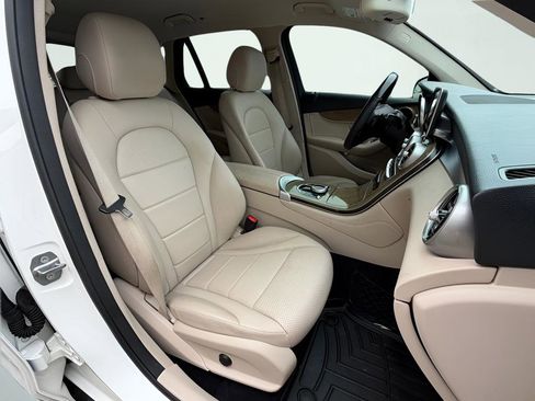 Used 2018 Mercedes-Benz GLC 350e 4MATIC image 35