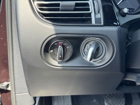 Certified 2024 Porsche Macan S image 26