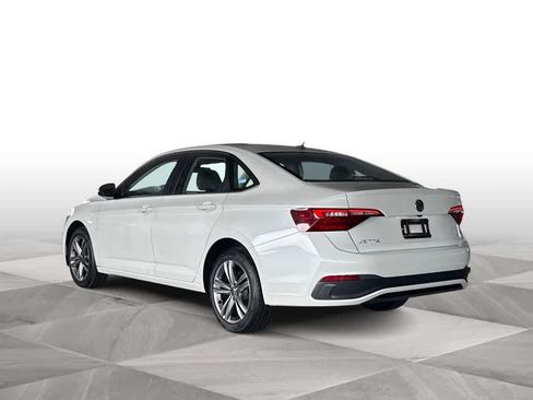 Certified 2023 Volkswagen Jetta SE w/ Panoramic Sunroof Package FWD image 6