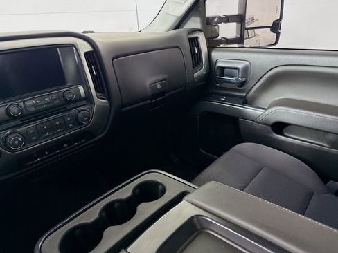 Used 2017 Chevrolet Silverado 2500 LT w/ Snow Plow Prep Package AWD/4WD image 22