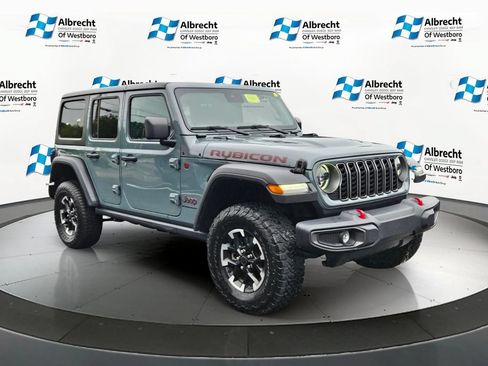 Used 2025 Jeep Wrangler Unlimited Rubicon AWD/4WD image 7
