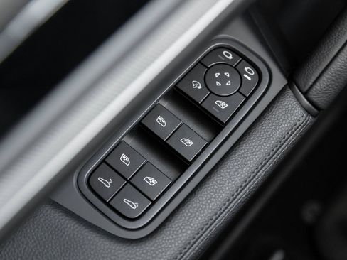 Certified 2026 Porsche Cayenne Coupe AWD/4WD image 20