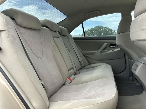 Used 2011 Toyota Camry LE w/ LE Extra-Value Pkg FWD image 15