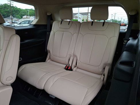Used 2021 Jeep Grand Cherokee L Limited AWD/4WD image 10