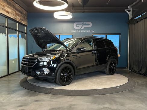 Used 2017 Ford Escape Titanium AWD/4WD image 22