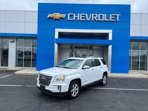 Used 2017 GMC Terrain SLT w/ Driver Alert Package I AWD/4WD image 1