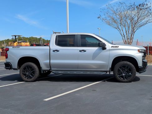 Used 2021 Chevrolet Silverado 1500 LT Trail Boss w/ Bed Protection Package image 10