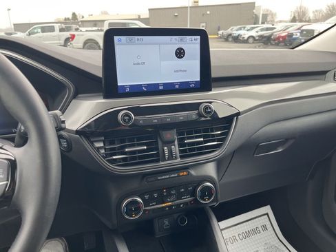 Used 2023 Ford Escape Active image 17