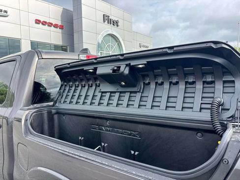 New 2026 RAM 1500 Laramie AWD/4WD image 4