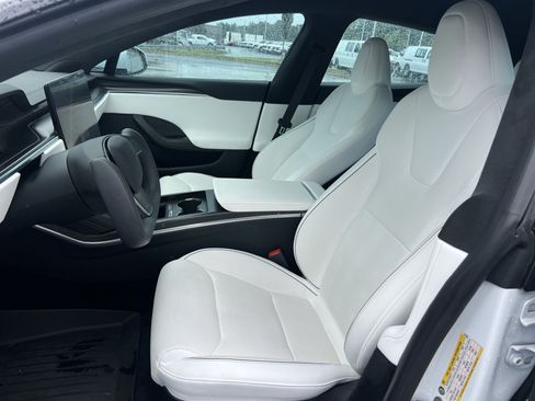 Used 2022 Tesla Model S Plaid AWD/4WD image 16