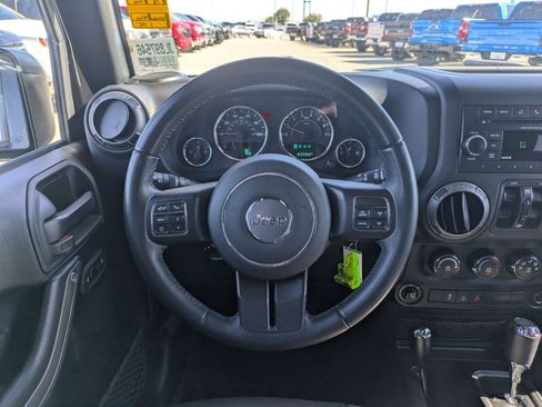 Used 2018 Jeep Wrangler Unlimited Sport S image 18
