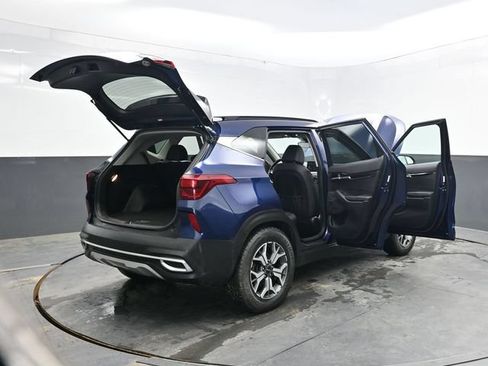Used 2022 Kia Seltos EX AWD/4WD image 39