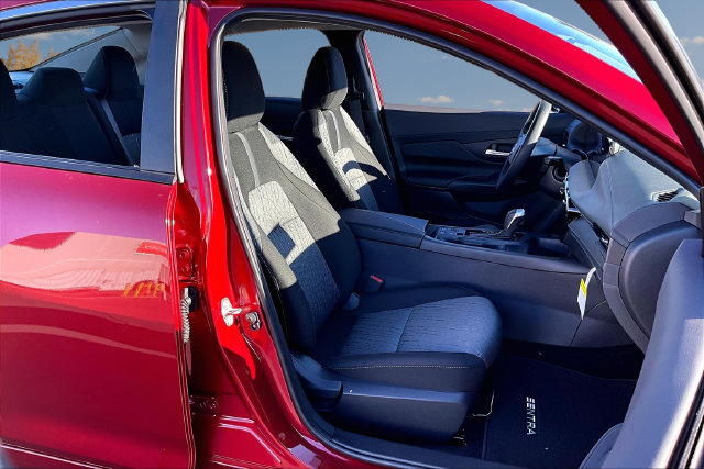 New 2027 Nissan Sentra SV w/ Floor Mat Package FWD image 9
