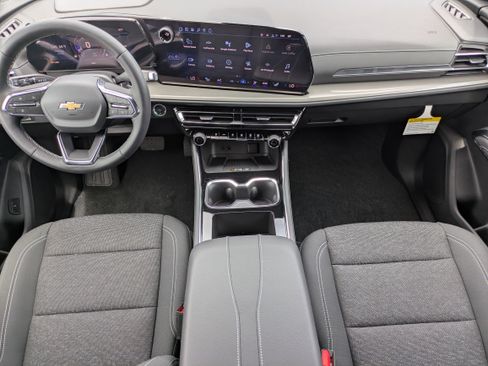 New 2026 Chevrolet Traverse LT FWD image 12