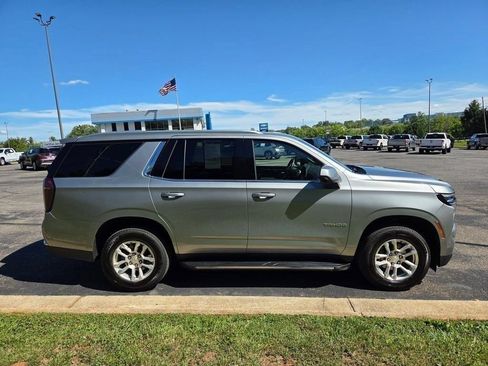 Used 2025 Chevrolet Tahoe LT AWD/4WD image 2