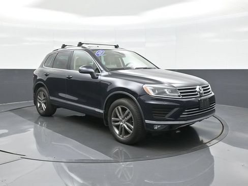 Used 2016 Volkswagen Touareg Sport AWD/4WD image 1