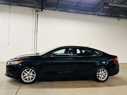 Used 2014 Ford Fusion SE FWD image 5