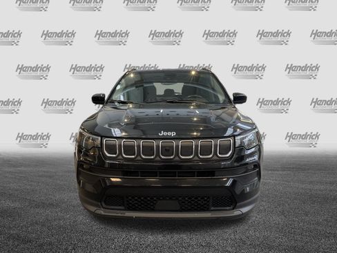 Used 2022 Jeep Compass Latitude w/ Convenience Group FWD image 3