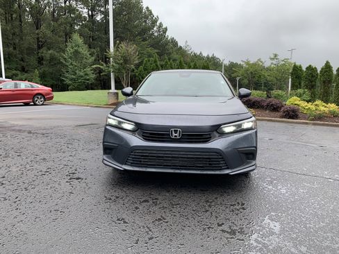Used 2022 Honda Civic EX image 3
