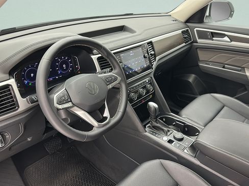 Used 2023 Volkswagen Atlas SE AWD/4WD image 13