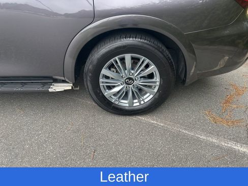 Used 2024 INFINITI QX80 Luxe image 4