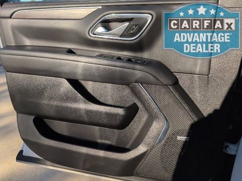 Used 2024 Chevrolet Suburban LT image 16