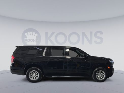 Used 2024 Chevrolet Suburban LT image 12