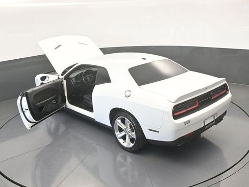 Used 2018 Dodge Challenger R/T image 61