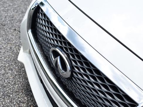 Used 2017 INFINITI Q50 Red Sport 400 RWD image 3