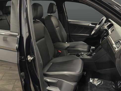 Used 2024 Volkswagen Tiguan SE R-Line image 25