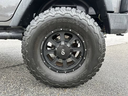 Used 2016 Jeep Wrangler Unlimited Sport w/ Connectivity Group image 20