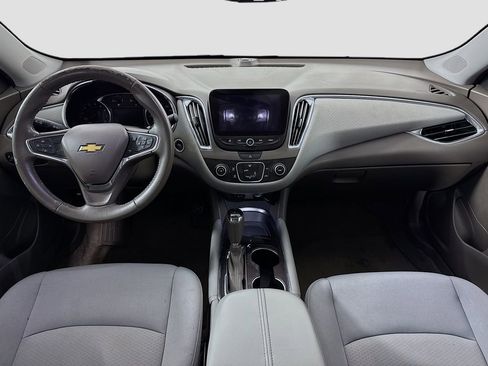 Used 2018 Chevrolet Malibu LT image 36