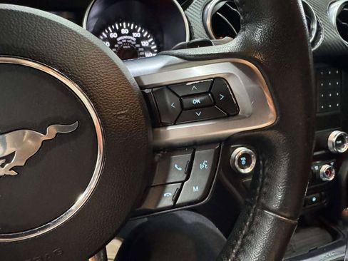 Used 2020 Ford Mustang Coupe RWD image 26