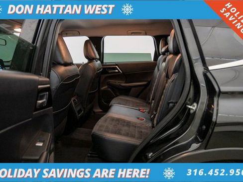 Used 2022 Mitsubishi Outlander SE image 19