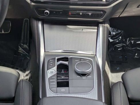 Used 2025 BMW M440i RWD image 21