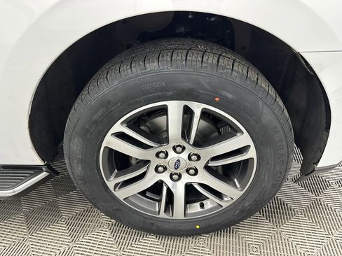Used 2022 Ford Expedition Max Limited AWD/4WD image 14