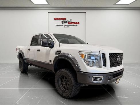 Used 2017 Nissan Titan PRO-4X w/ Pro-4x Convenience Package AWD/4WD image 1