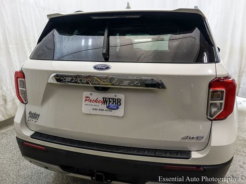 Used 2023 Ford Explorer XLT w/ Equipment Group 202A AWD/4WD image 6