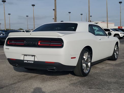Used 2022 Dodge Challenger GT image 8