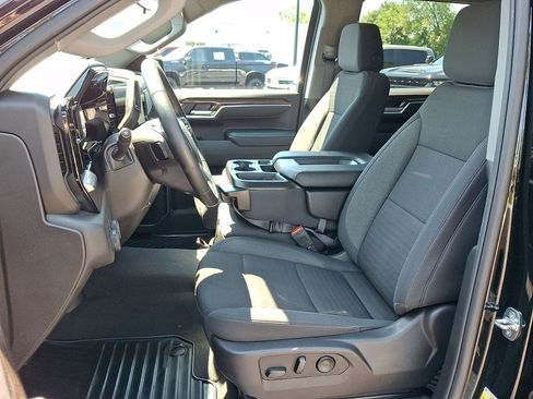 Certified 2024 Chevrolet Silverado 1500 LT AWD/4WD image 11