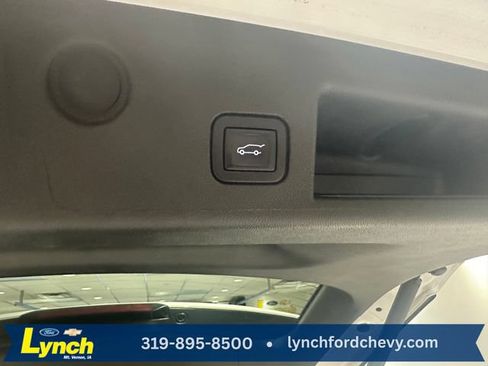 Used 2022 Chevrolet Equinox LT AWD/4WD image 19