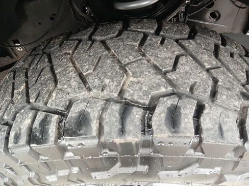 Used 2020 Ford F150 Raptor w/ Equipment Group 802A Luxury image 59