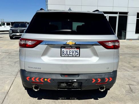 Used 2019 Chevrolet Traverse LT FWD image 5