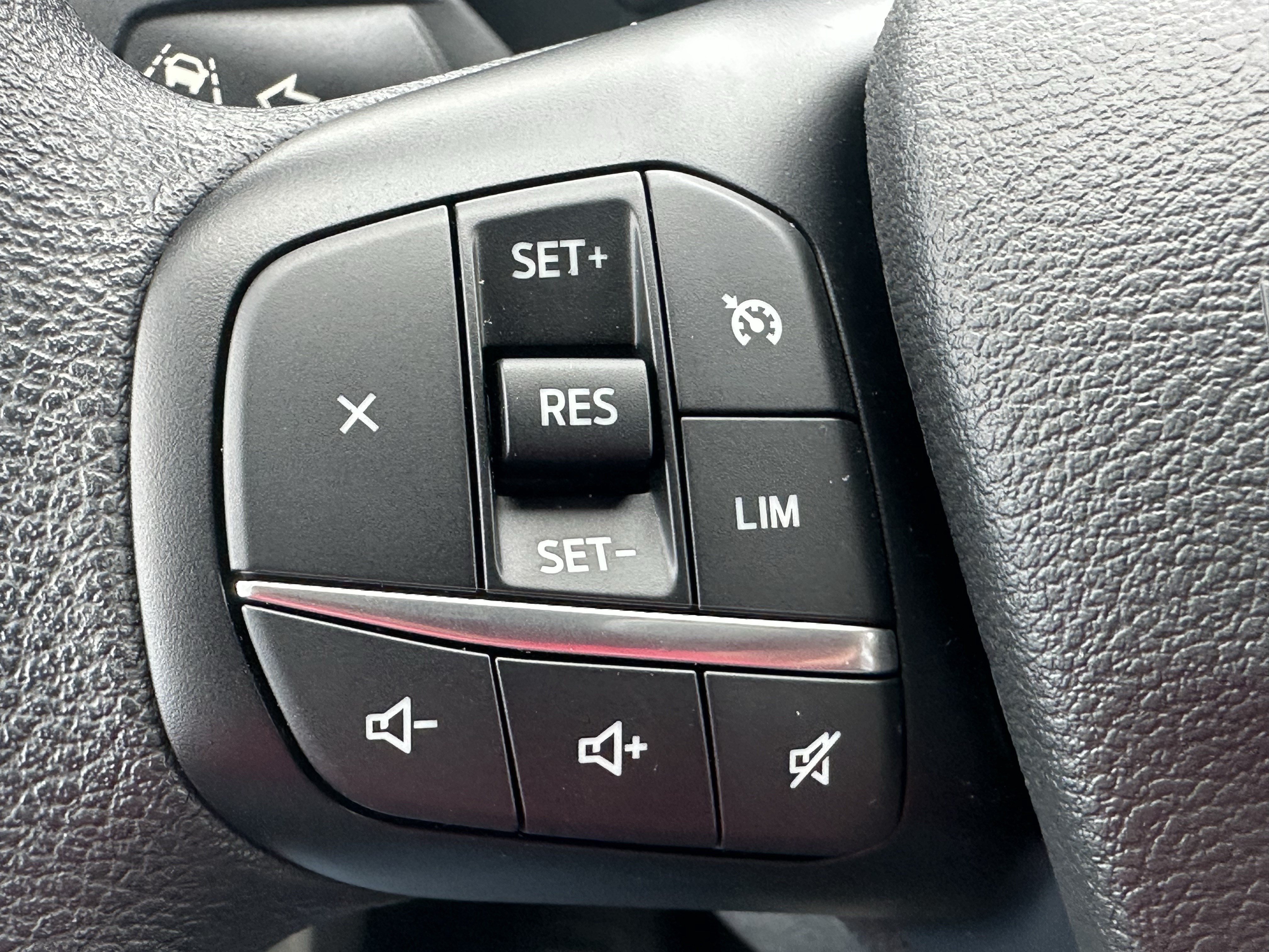 Used 2024 Ford E-Transit Low Roof RWD image 21